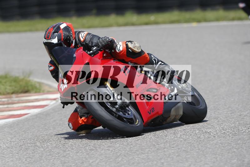 /27 12.06.2025 Ducati Schweiz Trackday Warmup  ADR/gelb-jeaune/14